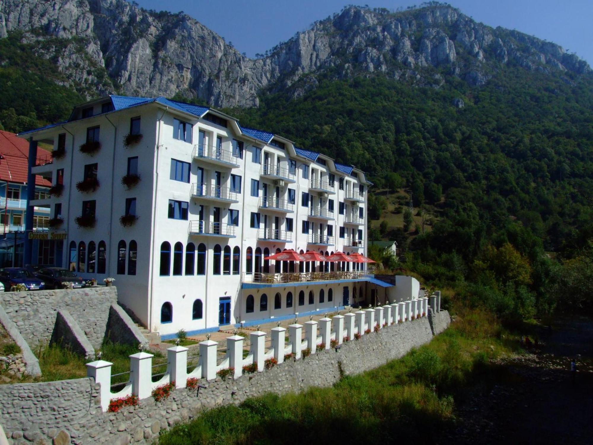 Hotel Golden Spirit Băile Herculane Eksteriør billede